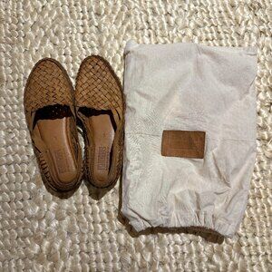 Mohinders Woven Flat in Honey + No Stripes